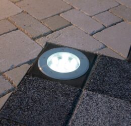 Patrat P3 lampa led solara