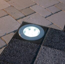 Patrat P3 lampa led solara