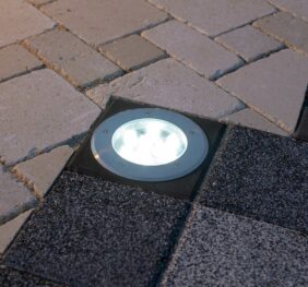 Patrat P3 lampa led solara