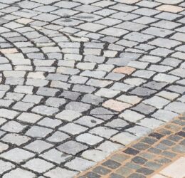 Piatra Cubica Andezit cu fata taiata 10x10x10 cm