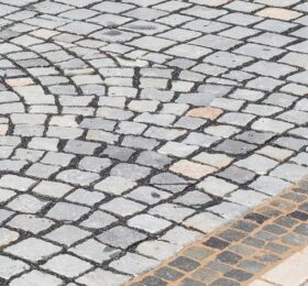 Piatra Cubica Andezit cu fata taiata 10x10x10 cm