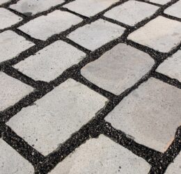 Piatra Cubica Andezit 20/14/10 cm, cu fata taiata